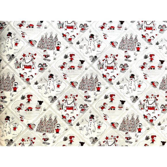 Hallmark Wrapping Paper Christmas Peanuts Gang Playing Snow White 70 sq ft Roll - Picture 1 of 7
